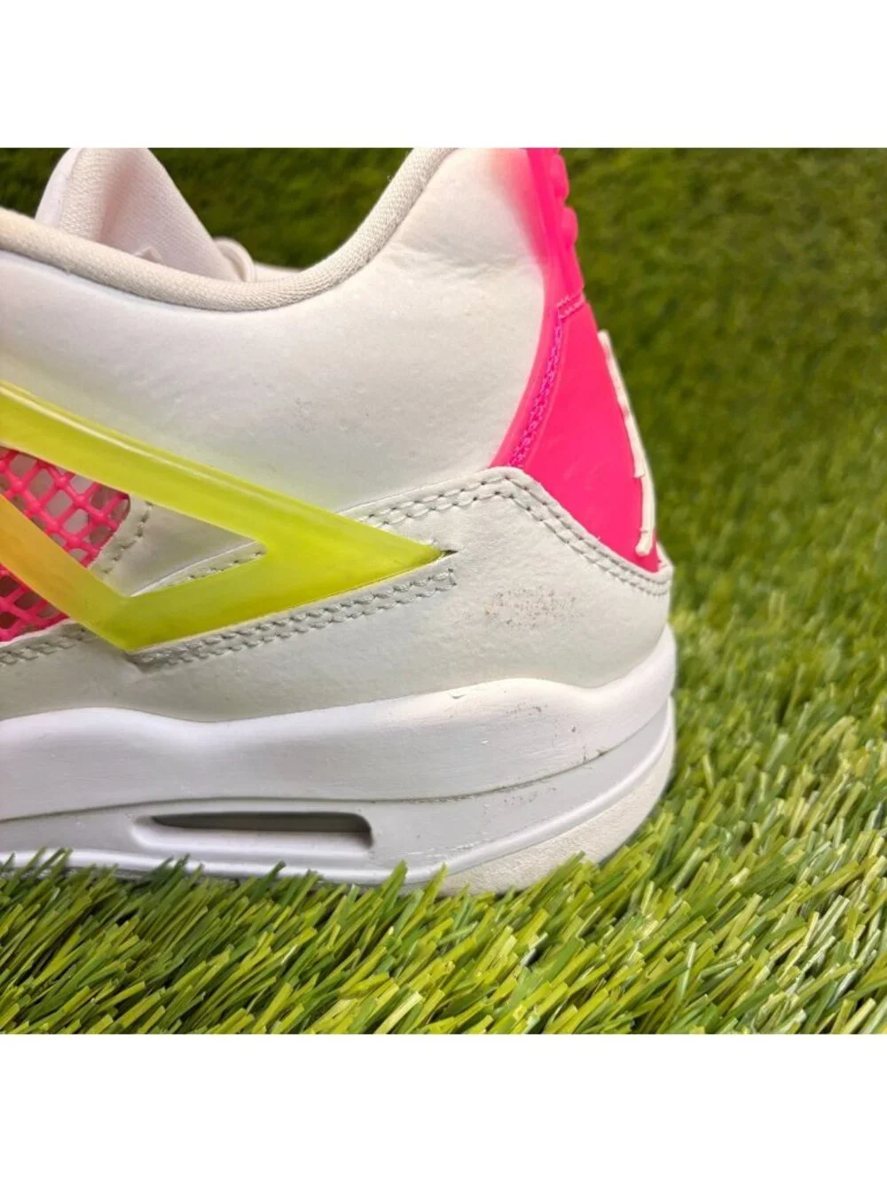 Nike Air Jordan 4 Retro Girls Size 7Y White Pink Athletic Leather Shoes Sneakers